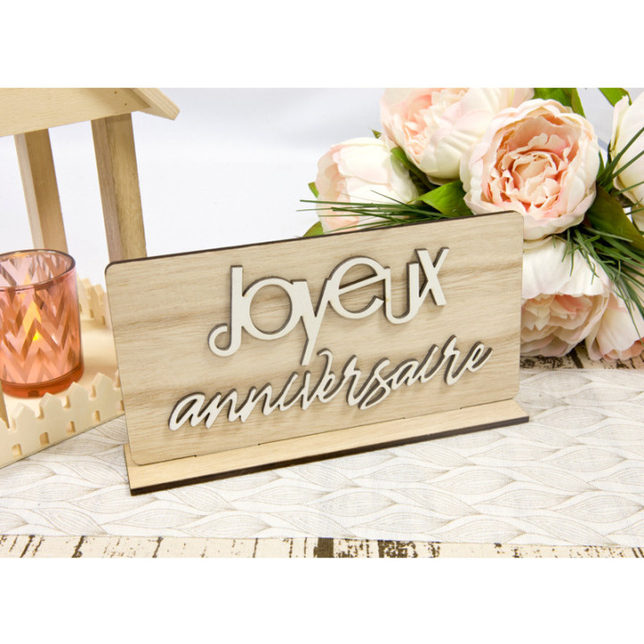 Centre de table "Joyeux anniversaire" en bois | Le Géant de la Fête