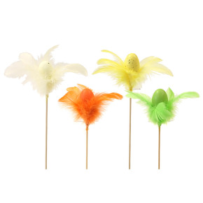 Oeuf et plumes sur pique | Le Géant de la Fête